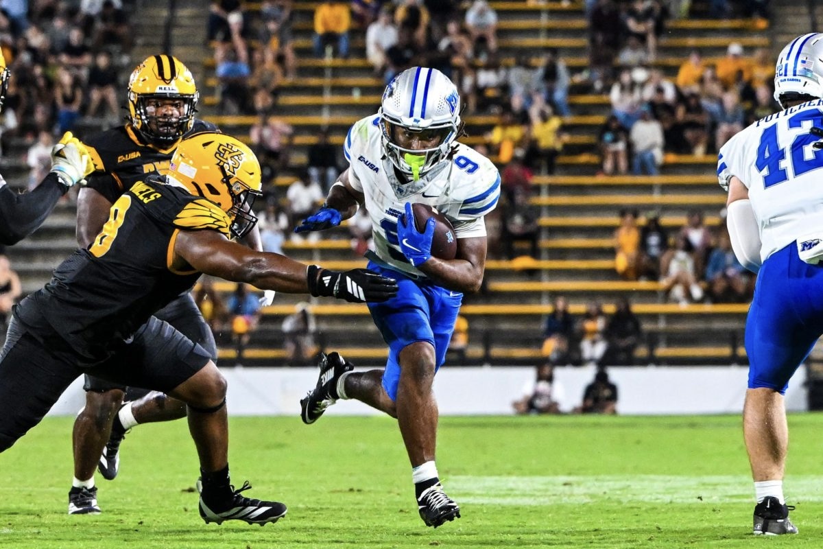 Middle Tennessee versatile RB visiting Virginia this weekend