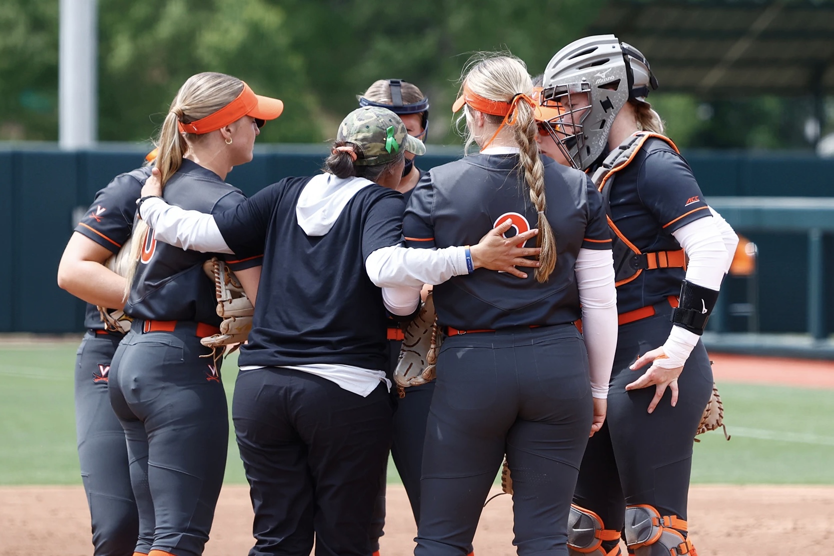 Softball: Clemson completes sweep as Virginia drops fifth straight, 6-1